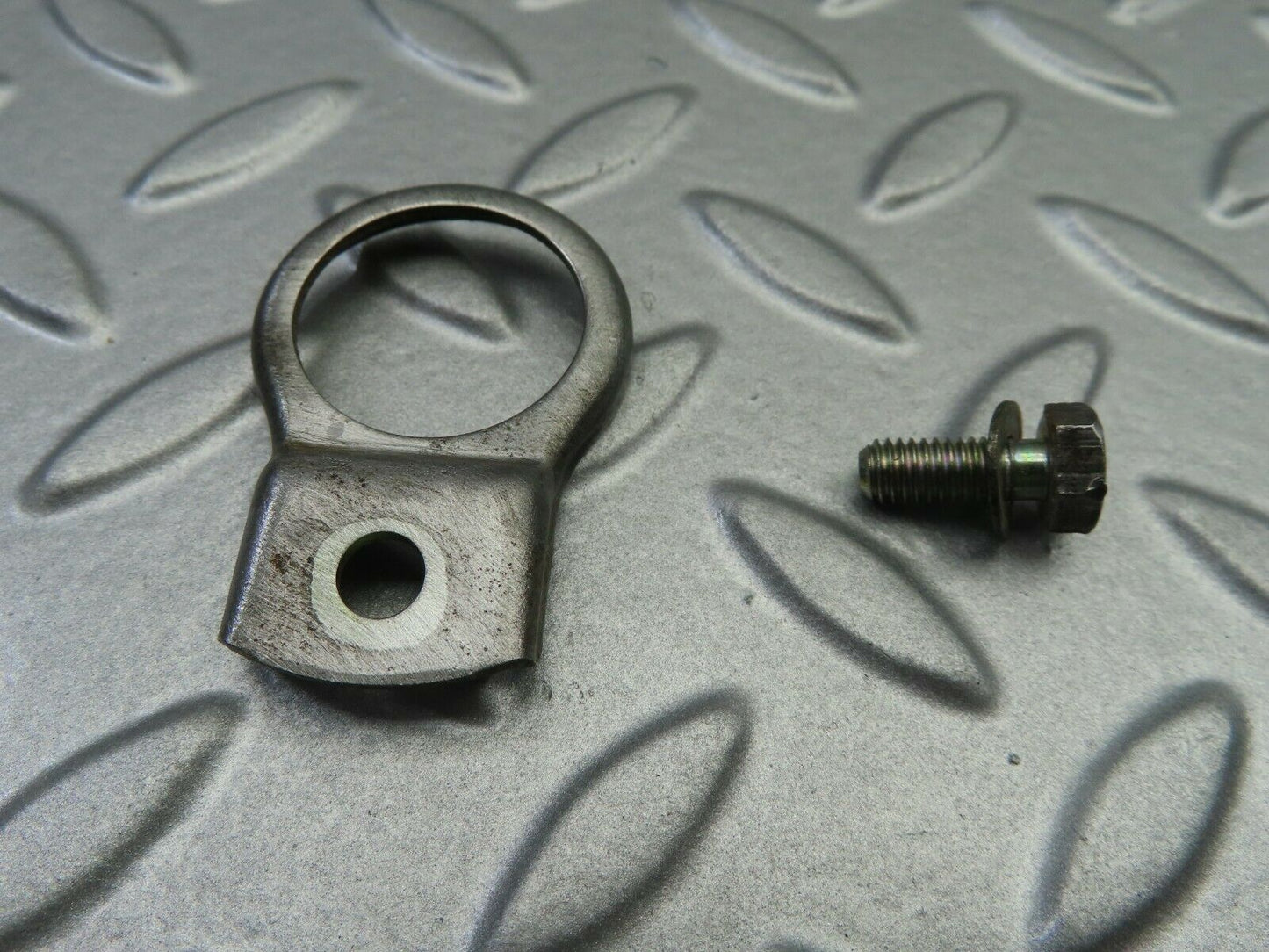 7094 Mercedes-Benz C107 350SLC Coupe Fuel Injector Bracket