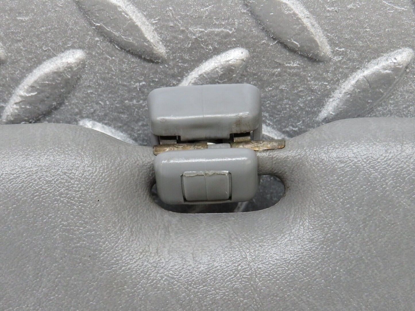 35970 Mercedes-Benz W126 420SE Sun Visor Left Side Grey