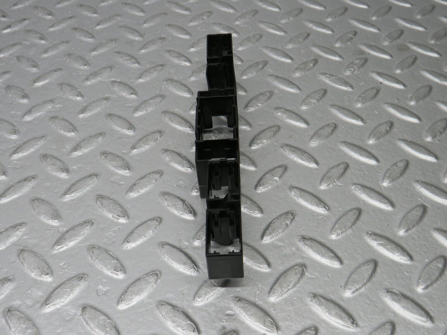 38387 Mercedes-Benz R129 280SL Coupe Connector Holder 1295451340