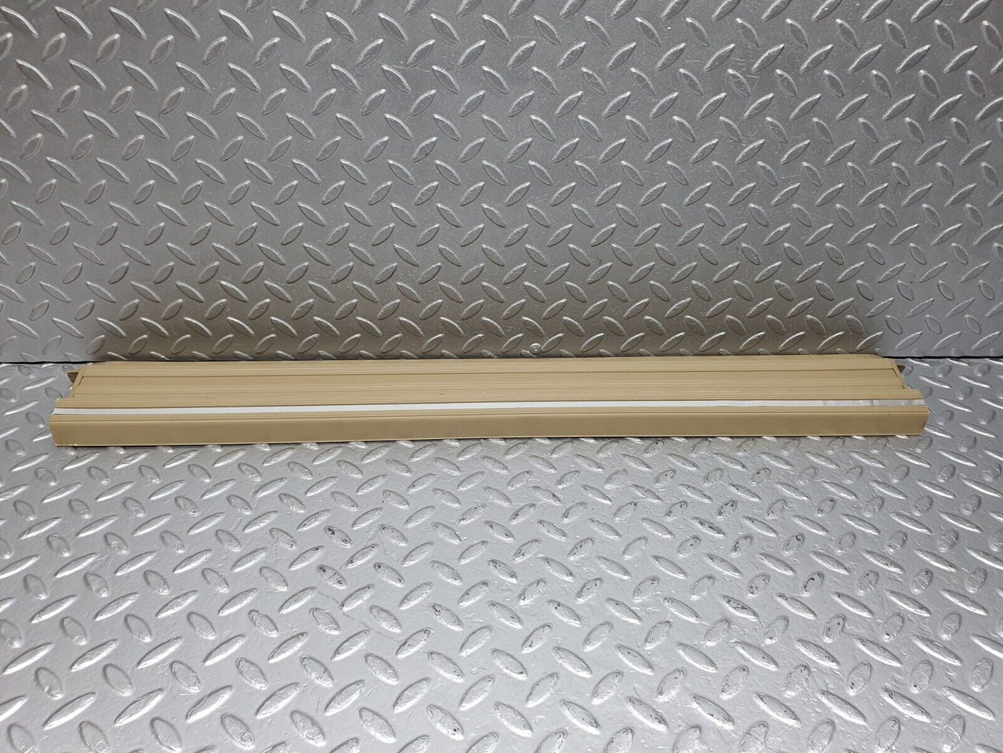 40942 Mercedes-Benz W126 300SE Front Left Door Sill Trim Beige