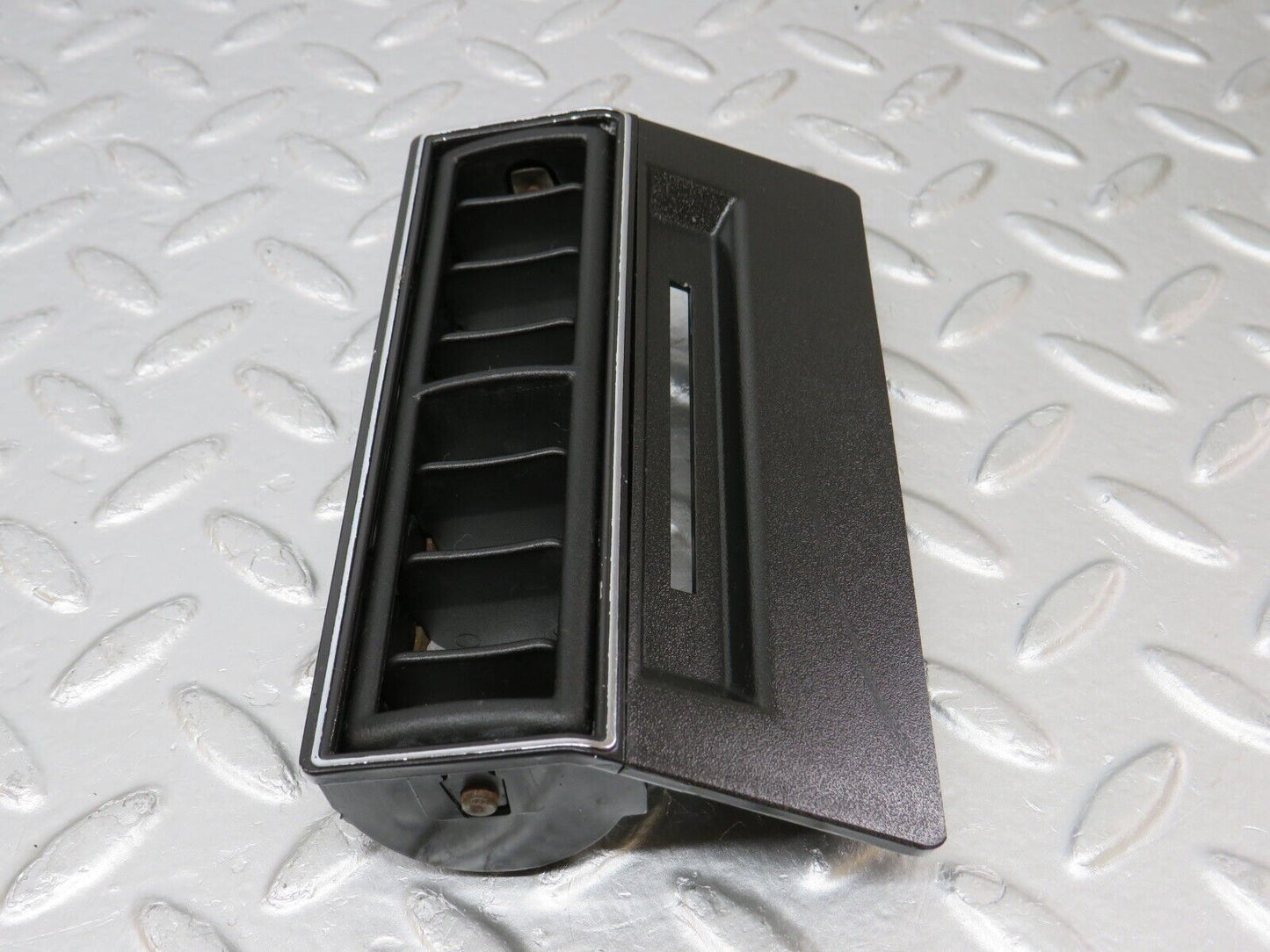 34339 Mercedes-Benz C126 380SEC Coupe Centre Console Air Vent 1268300013