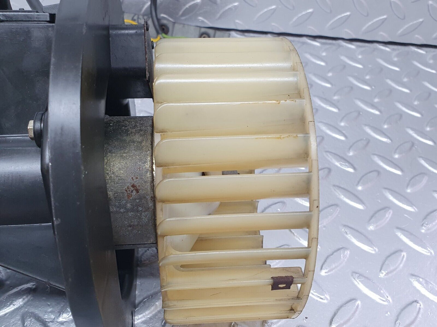 42135 Mercedes-Benz W123 280E Heater Blower Fan Motor AX02577692M