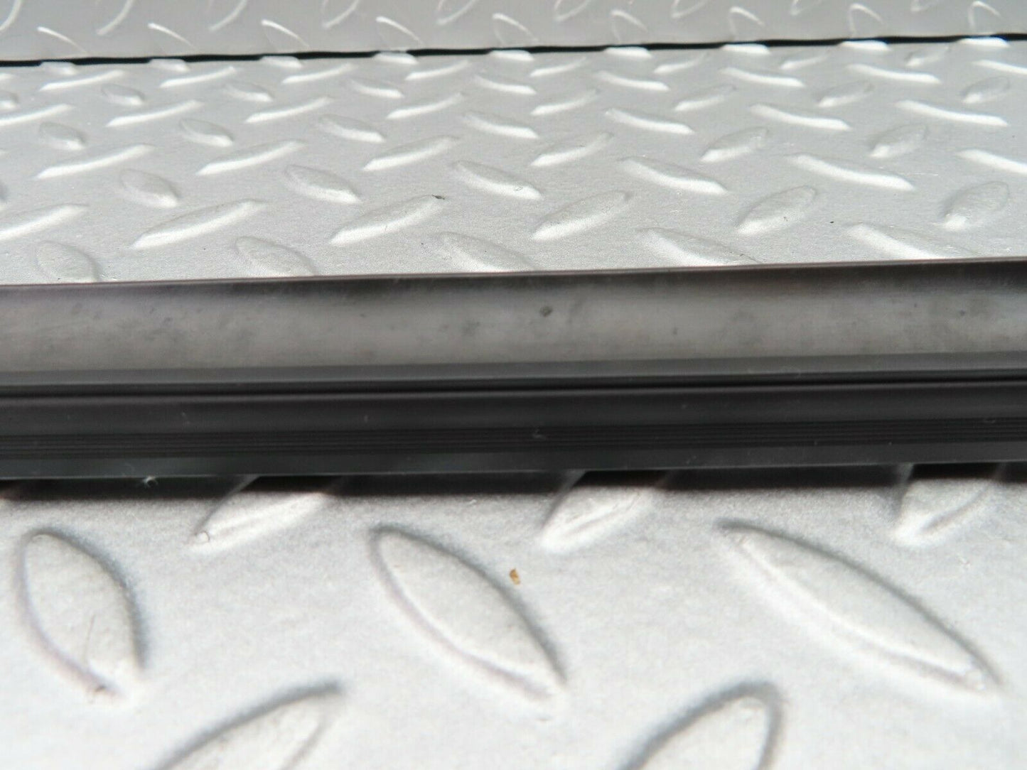5271 Mercedes-Benz W124 230E Inner Window Weatherstrip Seal Front Right