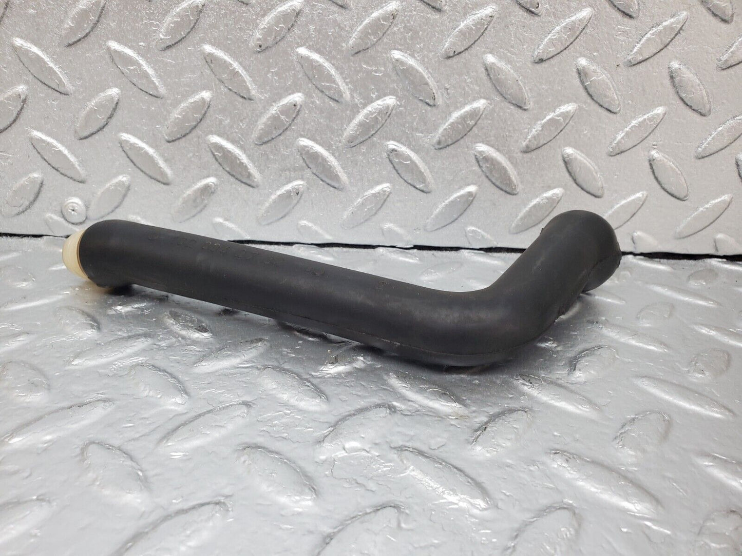 44449 Mercedes-Benz W123 280E Crankcase Breather Hose Pipe 1020942782