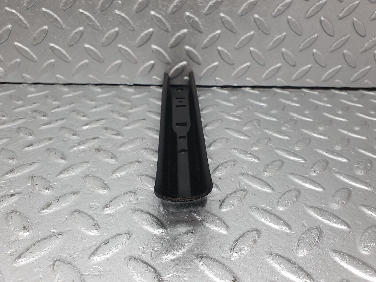 41615 Mercedes-Benz W124 200E Air Intake Manifold Bracket