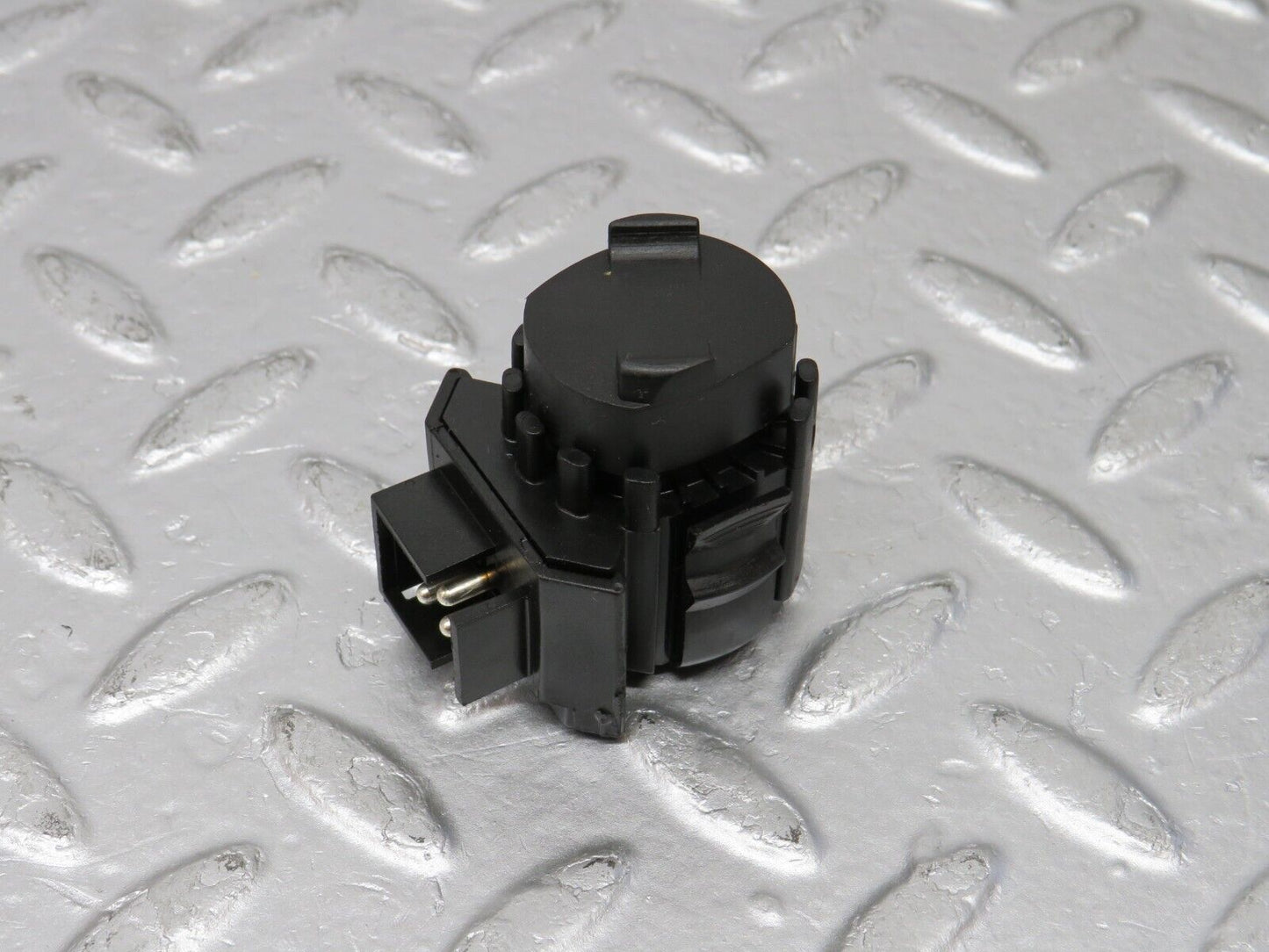 38836 Mercedes-Benz W201 190E 2.6L Kick Down Switch 0025452214