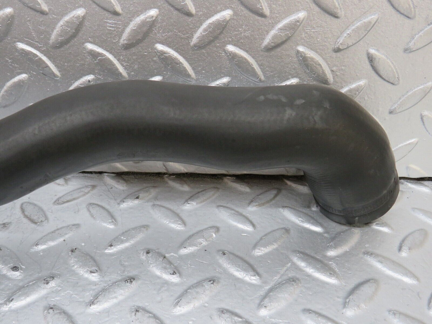 34991 Mercedes-Benz W210 320E Radiator Hose Pipe 2105013382