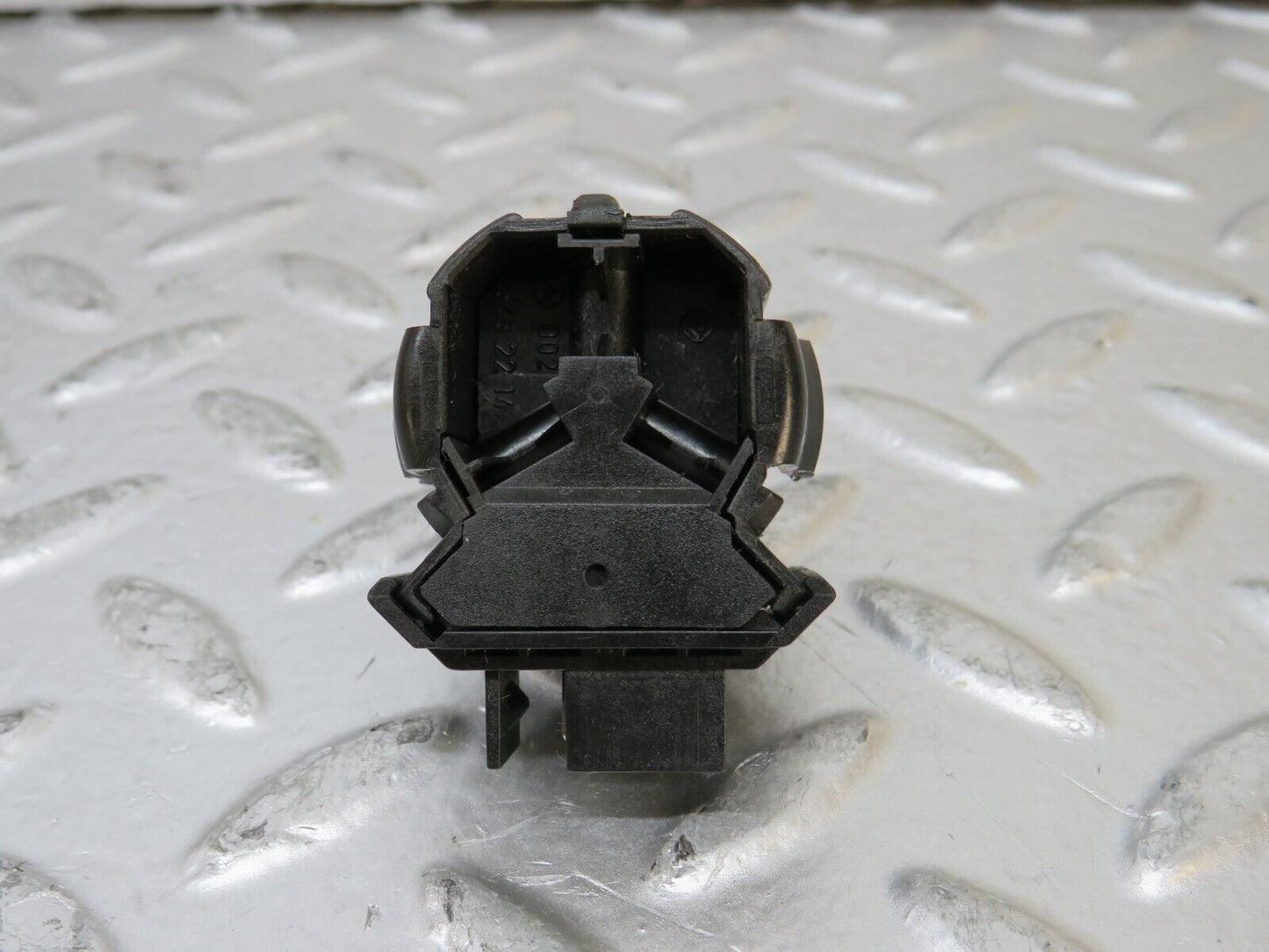 27550 Mercedes-Benz S124 300TE Wagon Kick Down Switch 0025452214