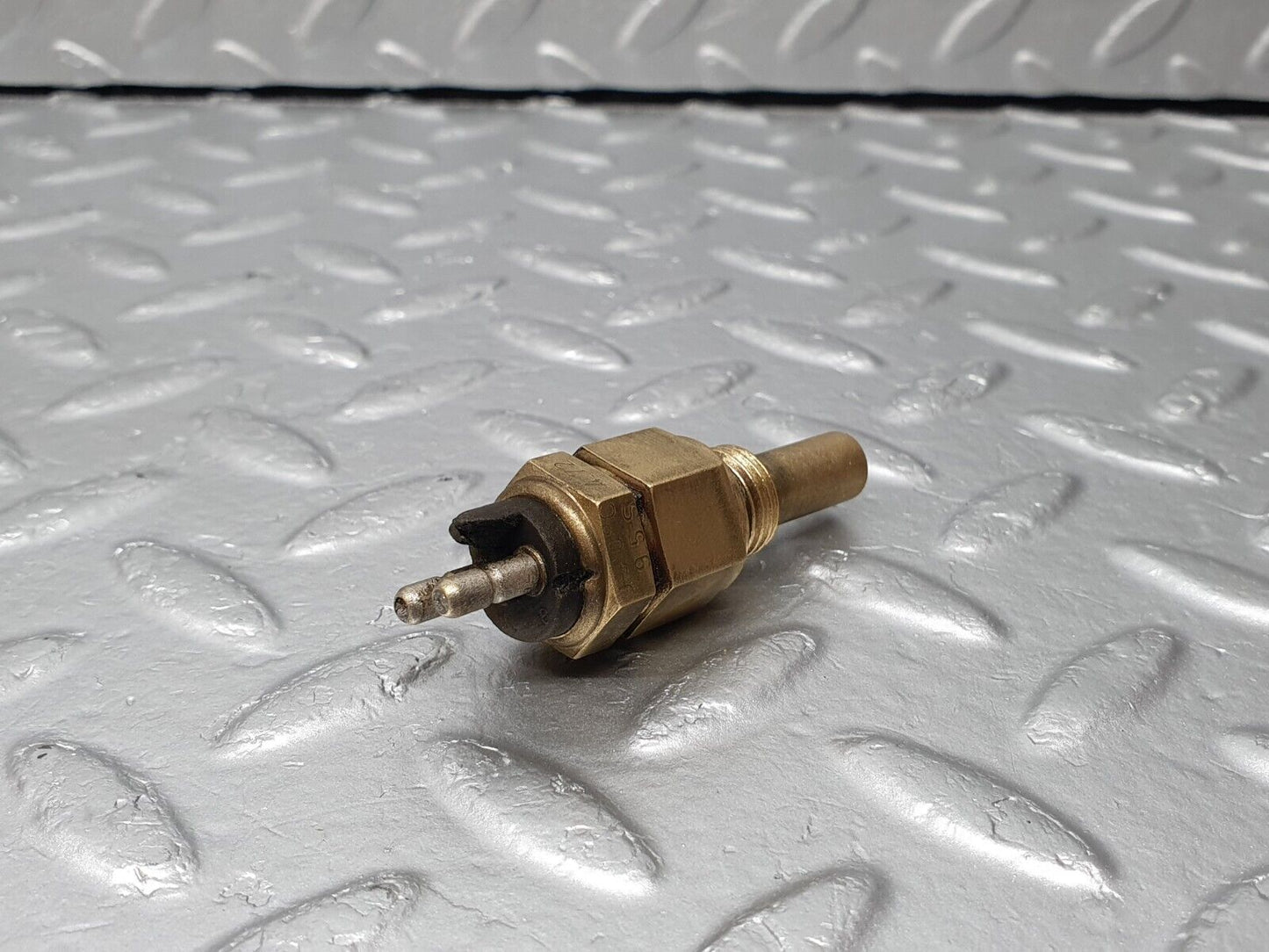 41340 Mercedes-Benz W114 280E Coolant Temperature Sensor VDO
