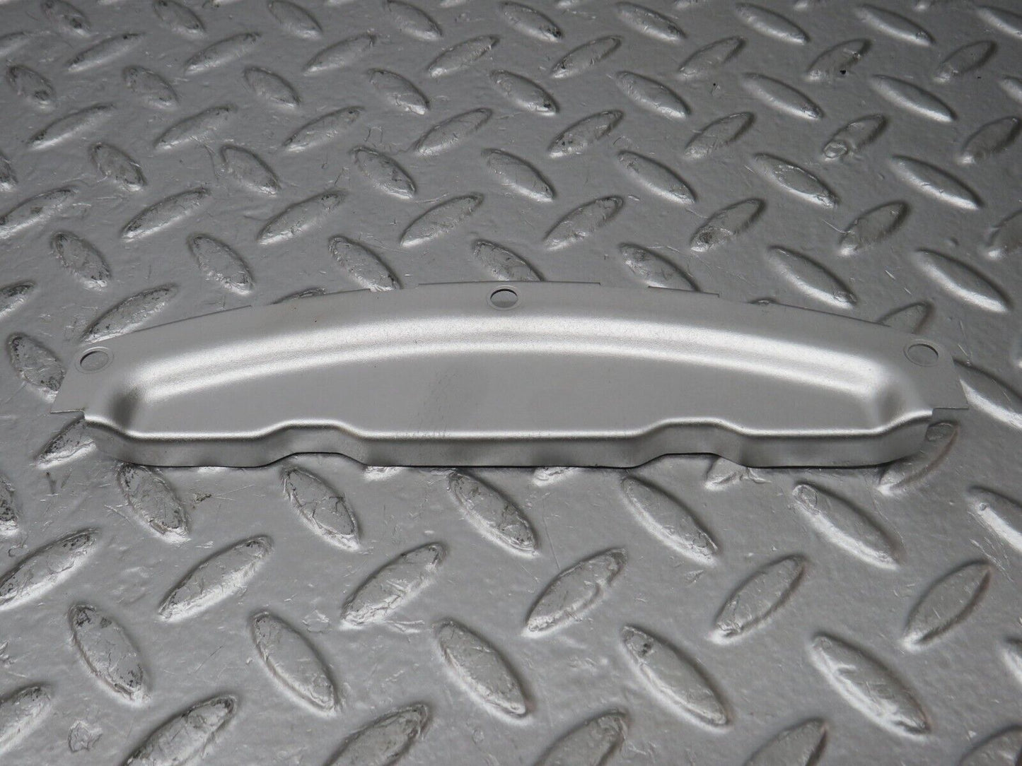 32818 Mercedes-Benz C107 R107 350 V8 Gearbox Flange Cover