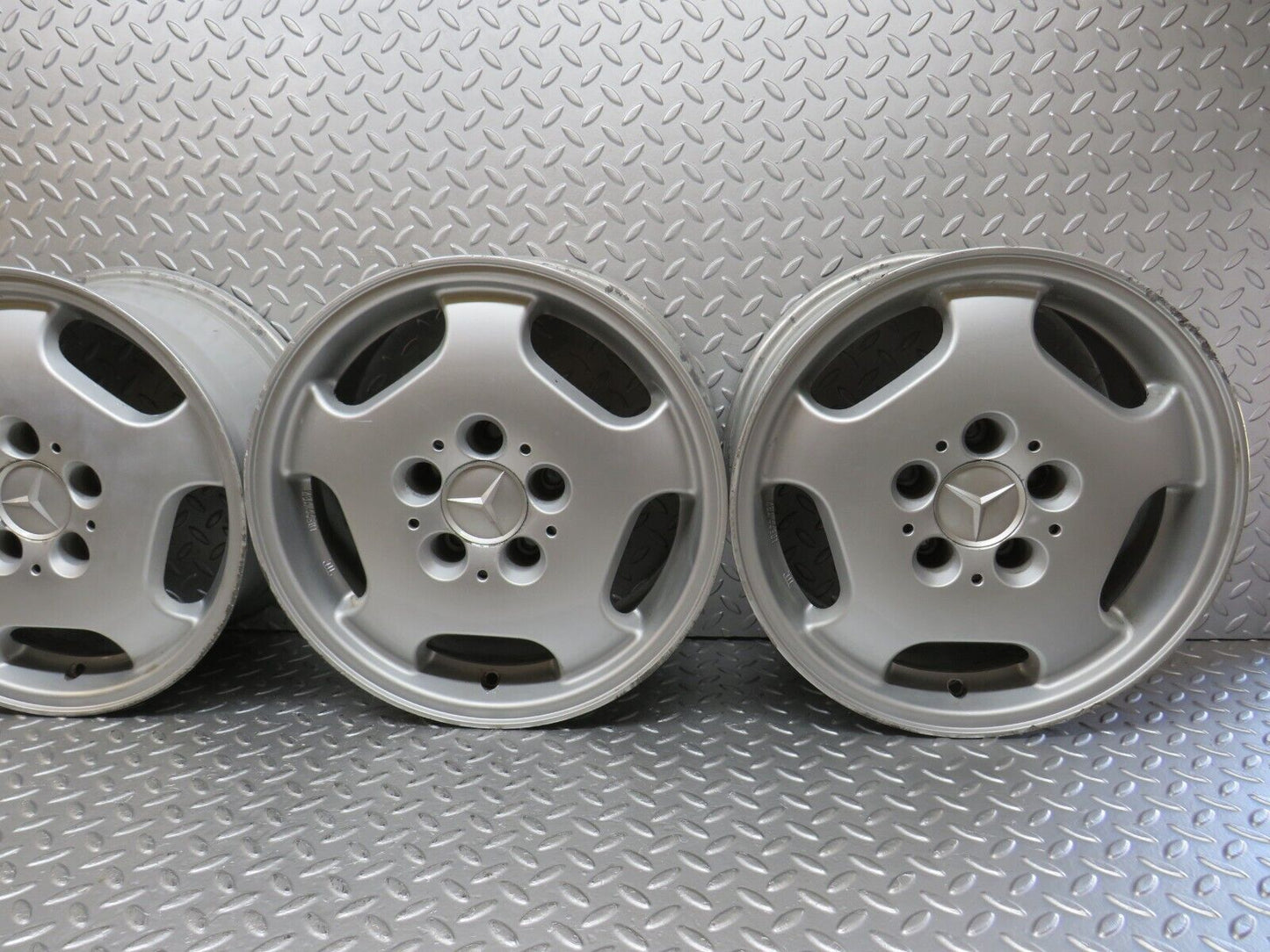 33527 Mercedes-Benz Alloy Wheel Set 7Jx15H2 ET37 KBA44301