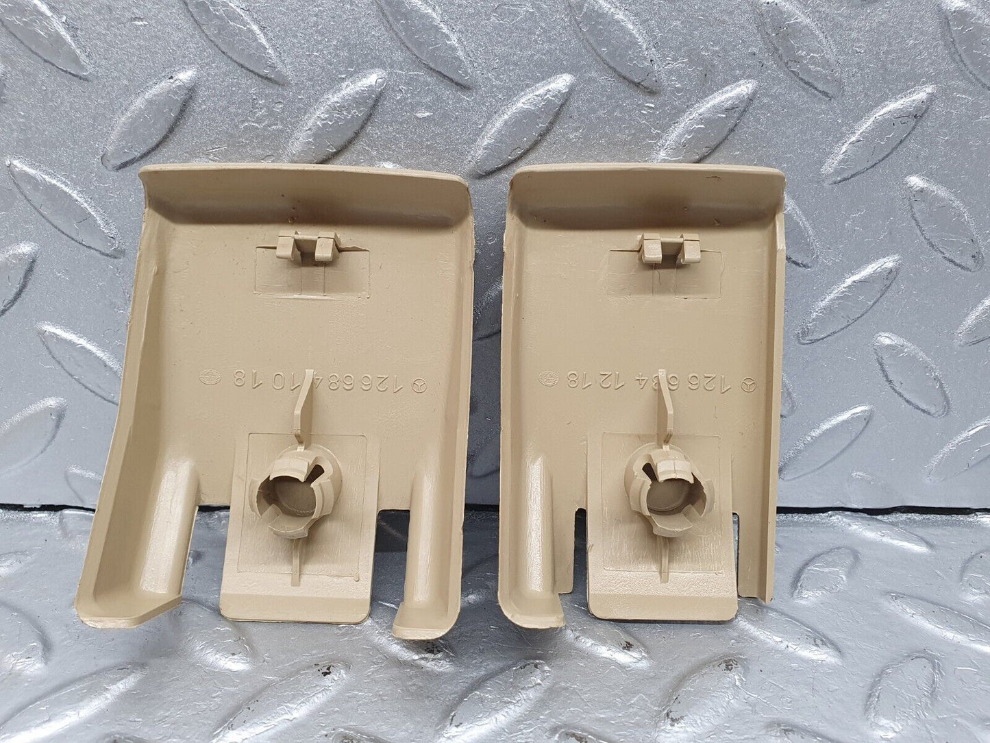 40967 Mercedes-Benz W126 300SE Front Seat Rail Cover Trim 2x Beige 1266841218 1266841018