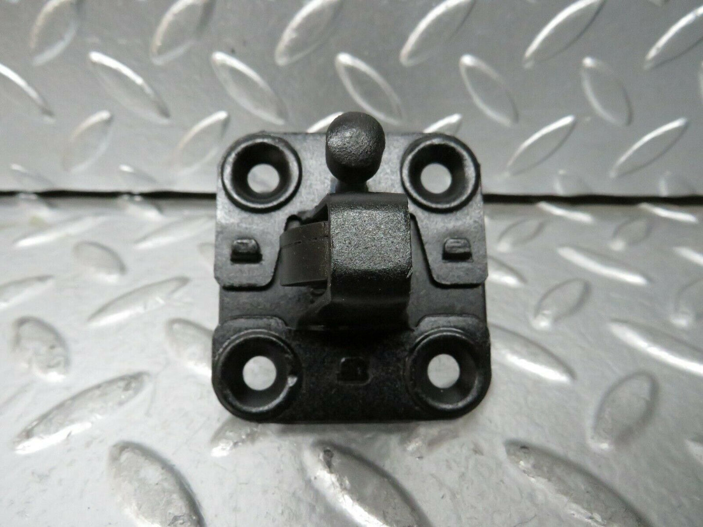 23838 Mercedes-Benz C107 450SLC Coupe Bonnet Lock Catch