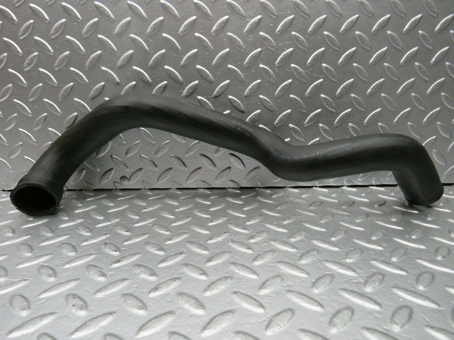 22572 Mercedes-Benz C124 E220 Coupe Radiator Hose 1245015782 1245015882