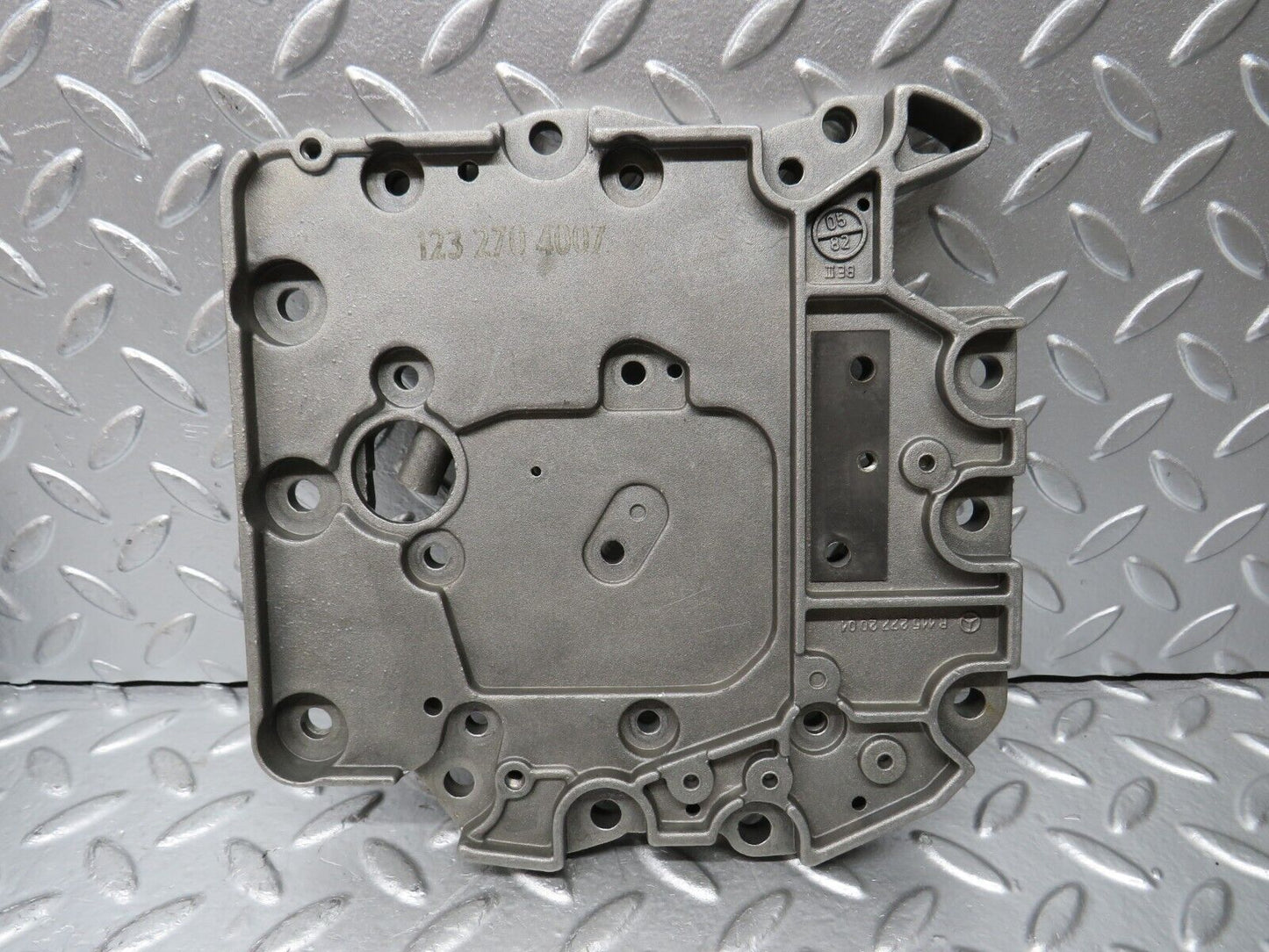 30223 Mercedes-Benz W123 230E Auto Gearbox Valve Body 722.122 1162770901