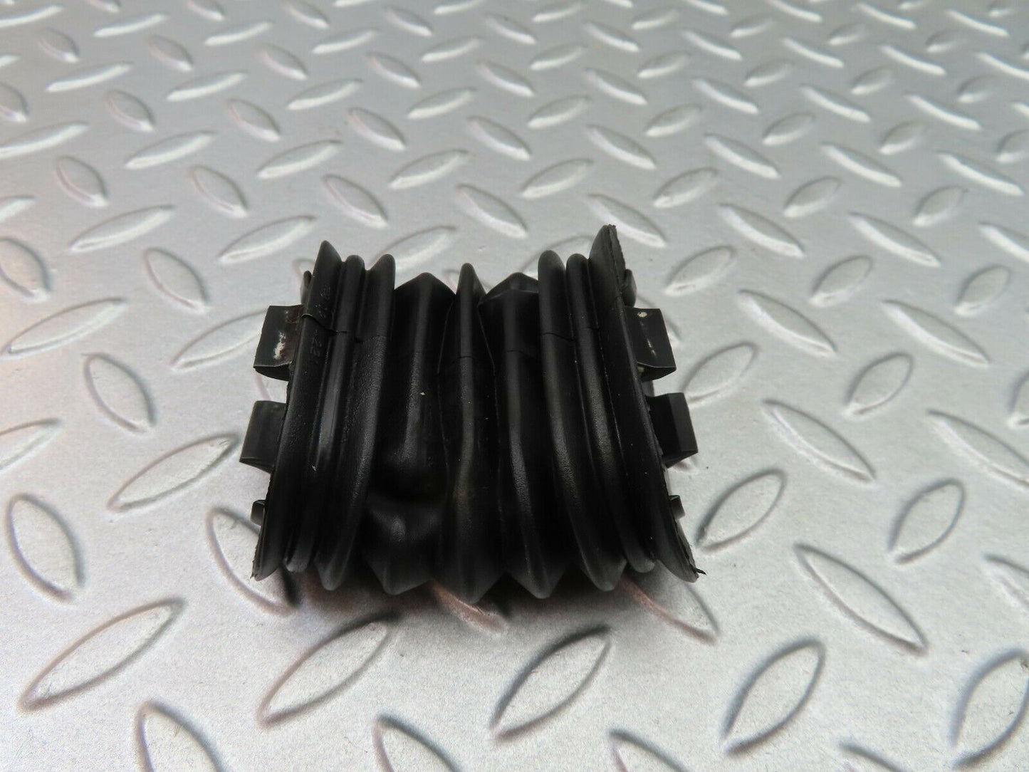 6058 Mercedes-Benz W126 380SE Rear Door Wire Protector Rubber 1268210597