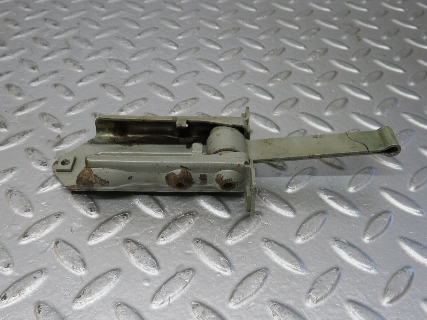 33929 Mercedes-Benz W124 260E Door Safety Check Strap