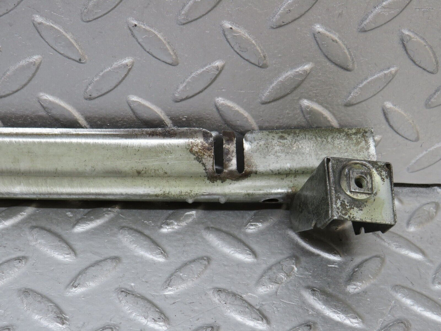 37289 Mercedes-Benz W109 300SEL Front Right Door Window Channel