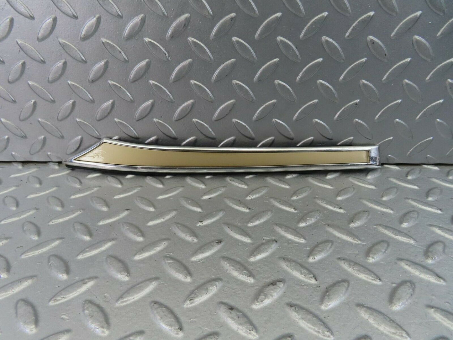 10861 Mercedes-Benz W123 230E C Pillar Exterior Trim Right 1236981097