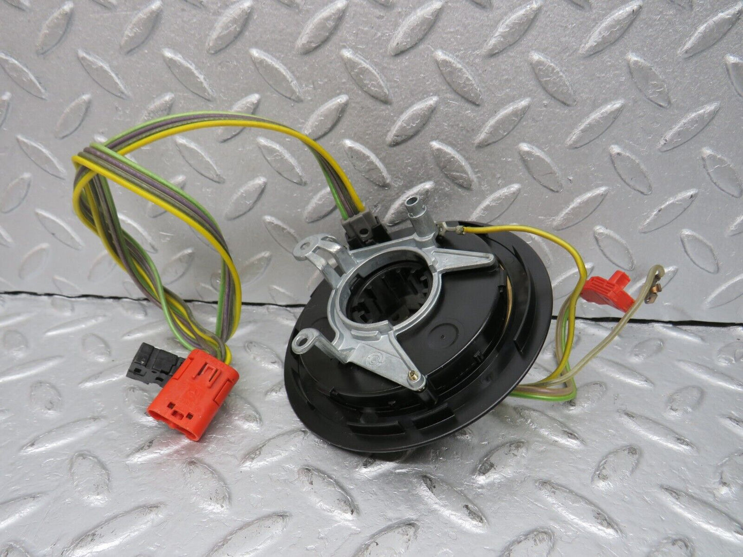 38411 Mercedes-Benz R129 280SL Coupe Steering Wheel Contact Plate 1404600049