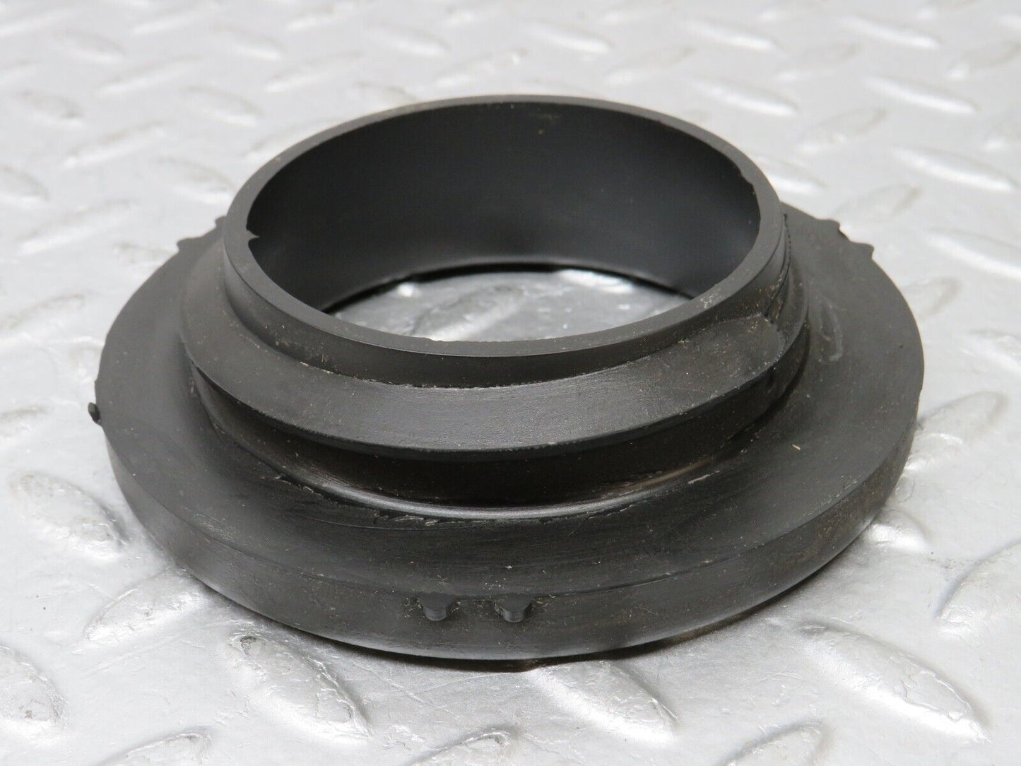 35320 Mercedes-Benz W140 Coil Spring Rubber Mounting 1403210784