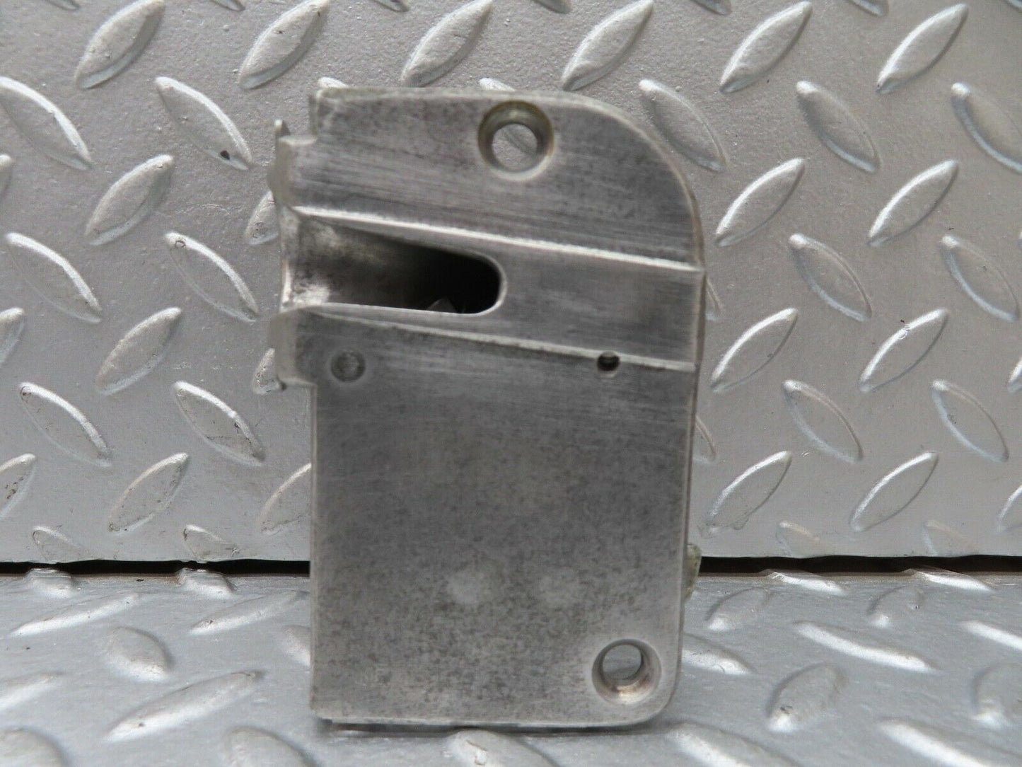 18626 Mercedes-Benz W120 W121 Ponton Right Door Lock Mechanism