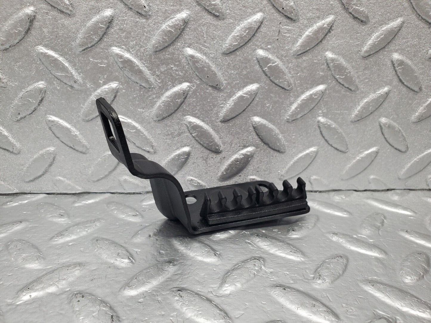 46680 Mercedes-Benz C123 280CE Coupe Ignition Coil Cable Wire Bracket