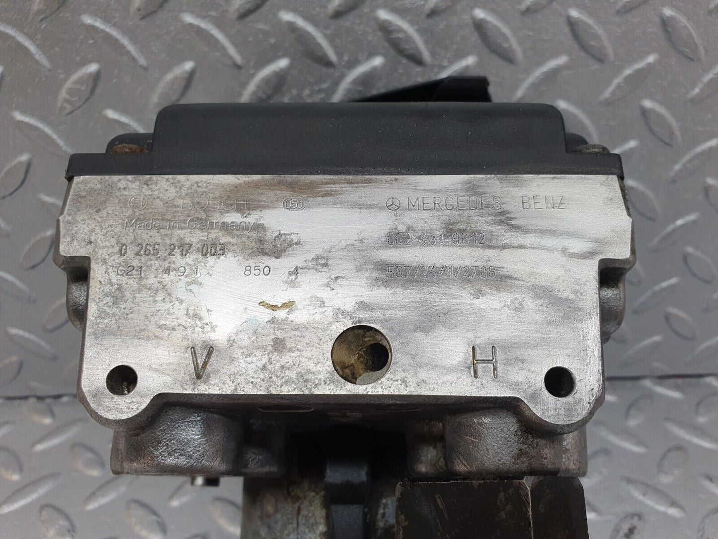 42502 Mercedes-Benz R129 320SL Coupe ABS Brake Pump Bosch 0130108057 0265217003 0024319612