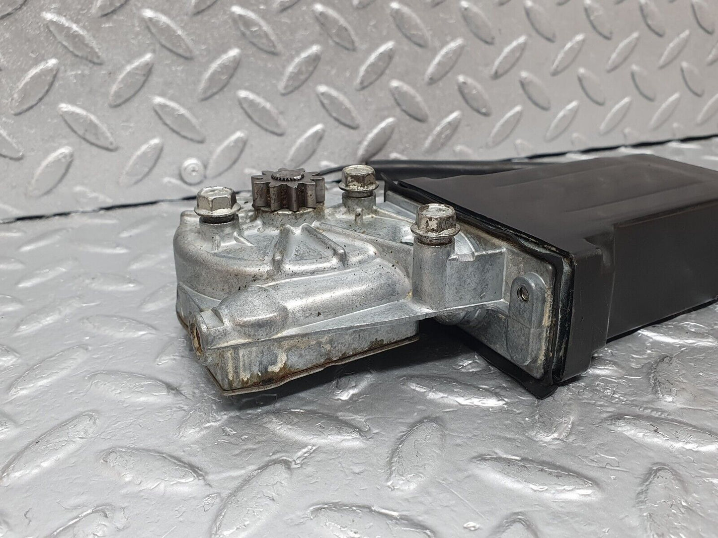 44147 Mercedes-Benz C123 230CE Coupe Front Left Window Regulator Motor 0130820056