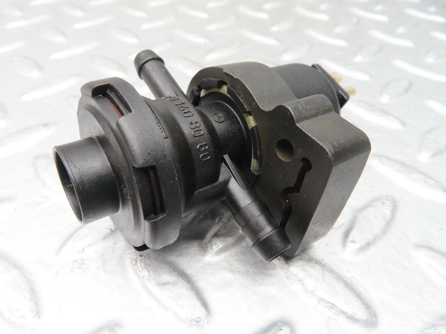 15094 Mercedes-Benz W140 S320 Fuel Regeneration Vacuum Valve 0011408060
