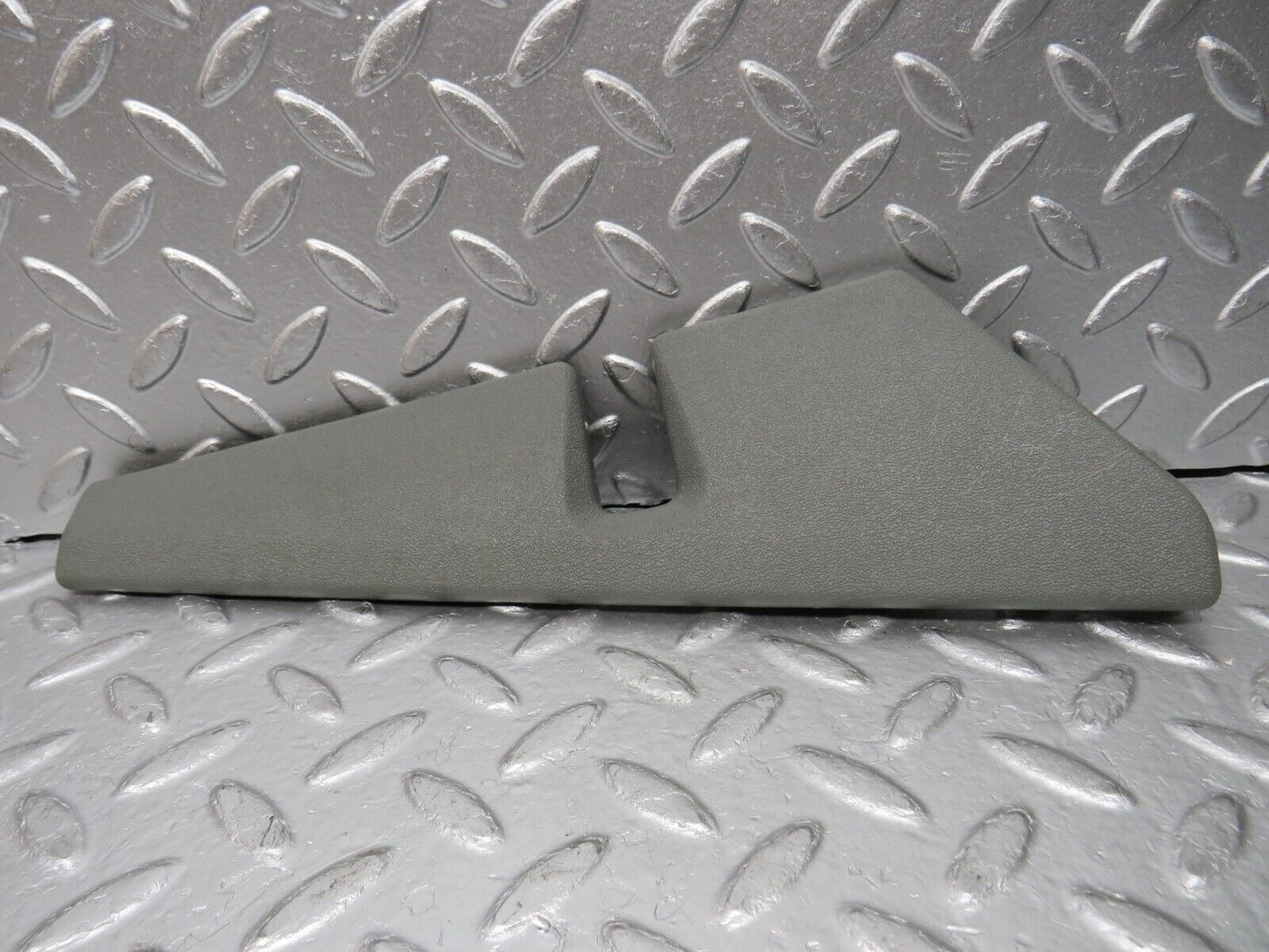 30451 Mercedes-Benz W124 230E Front Right Driver Seat Trim Grey 1249190220