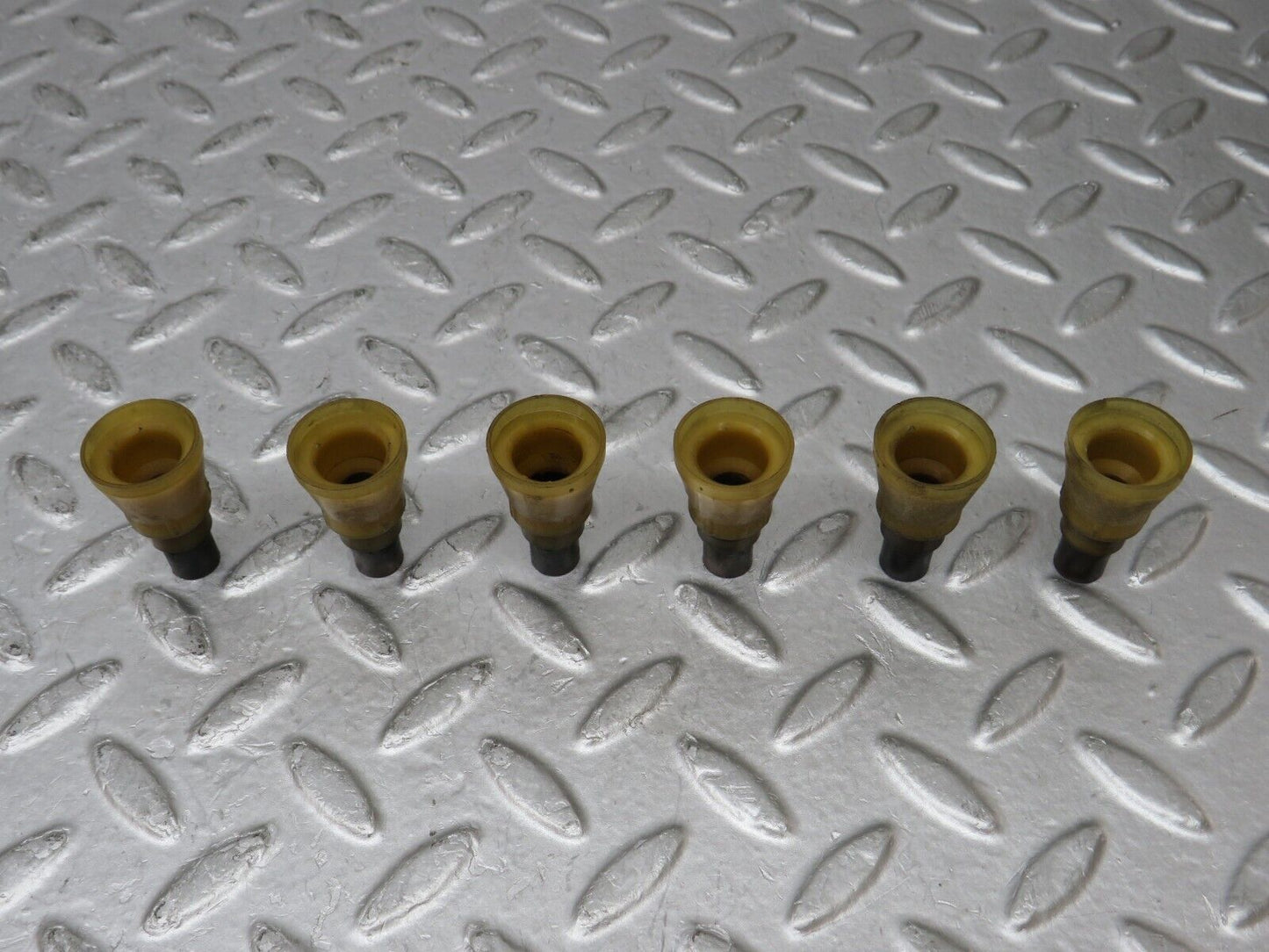 35520 Mercedes-Benz R107 280SL Fuel Injector Holder Plastic Set