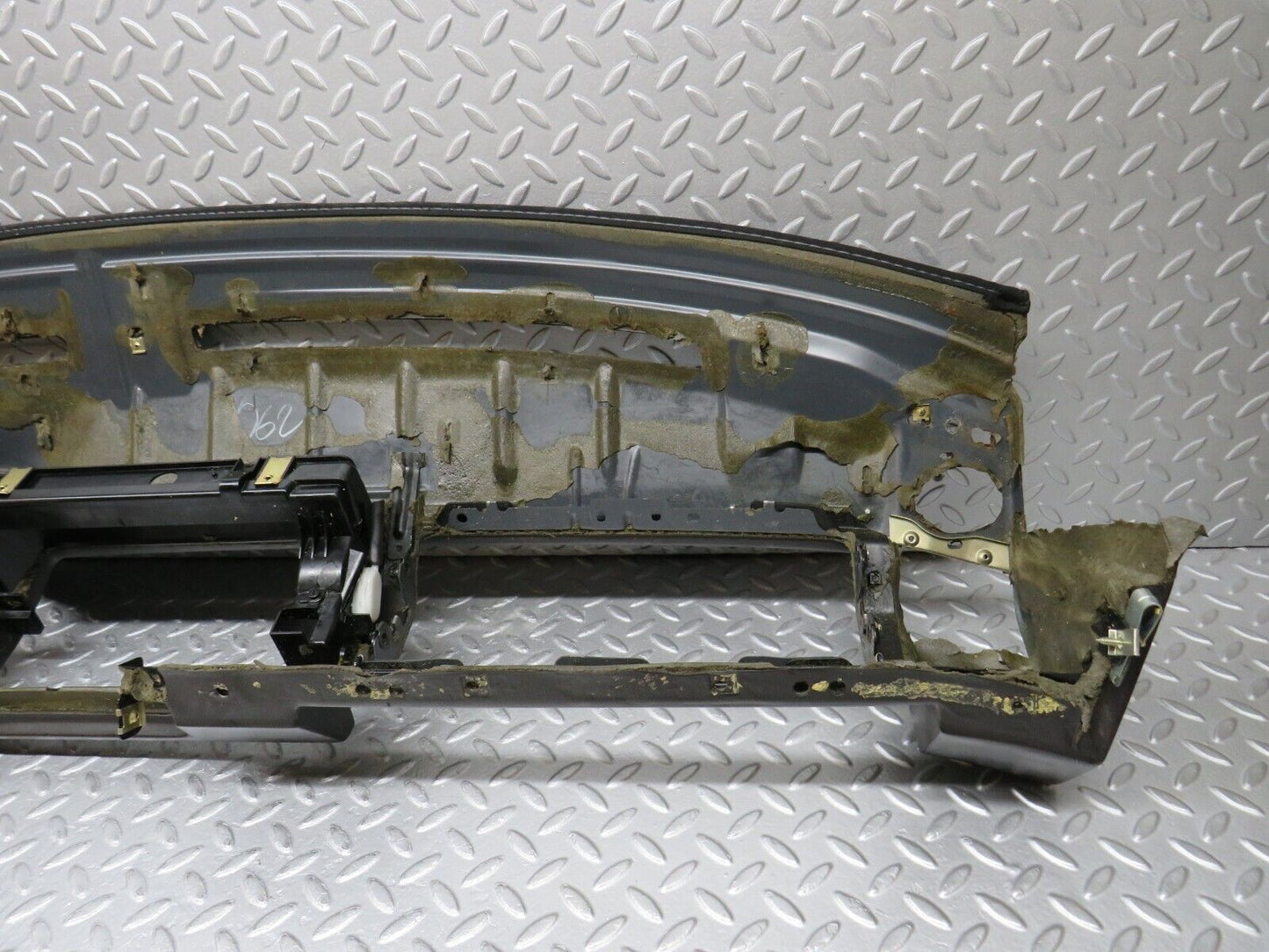 38610 Mercedes-Benz R129 280SL Coupe Dashboard Black
