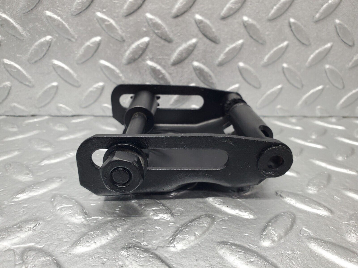 46635 Mercedes-Benz C123 280CE Coupe Alternator Generator Bracket