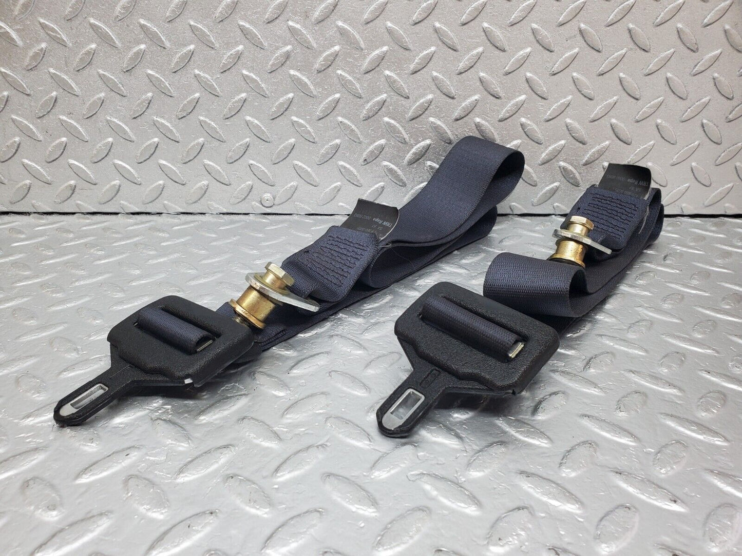45320 Mercedes-Benz R129 300SL Coupe Rear Seat Belt Set With Buckles 1298600369 1298600085