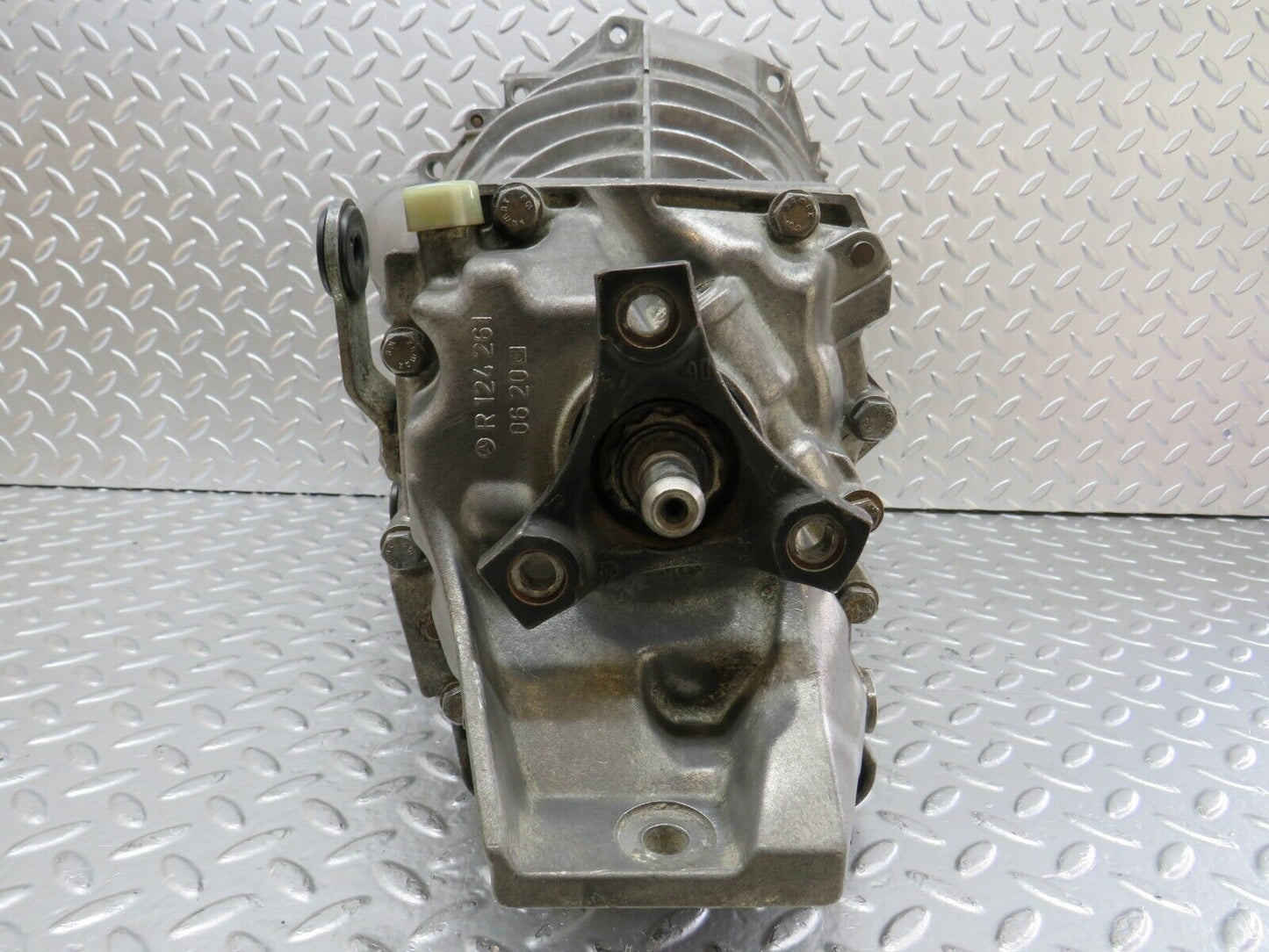 25305 Mercedes-Benz W201 190D Manual Gearbox 5 Speed 714.413 1242610301
