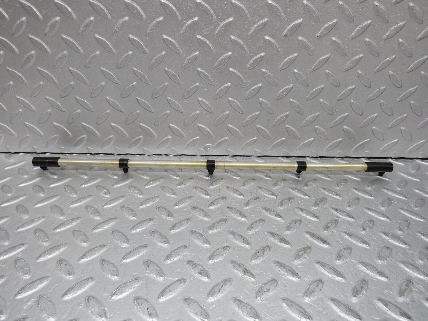 37140 Mercedes-Benz C126 420SEC Coupe Camshaft Oil Tube