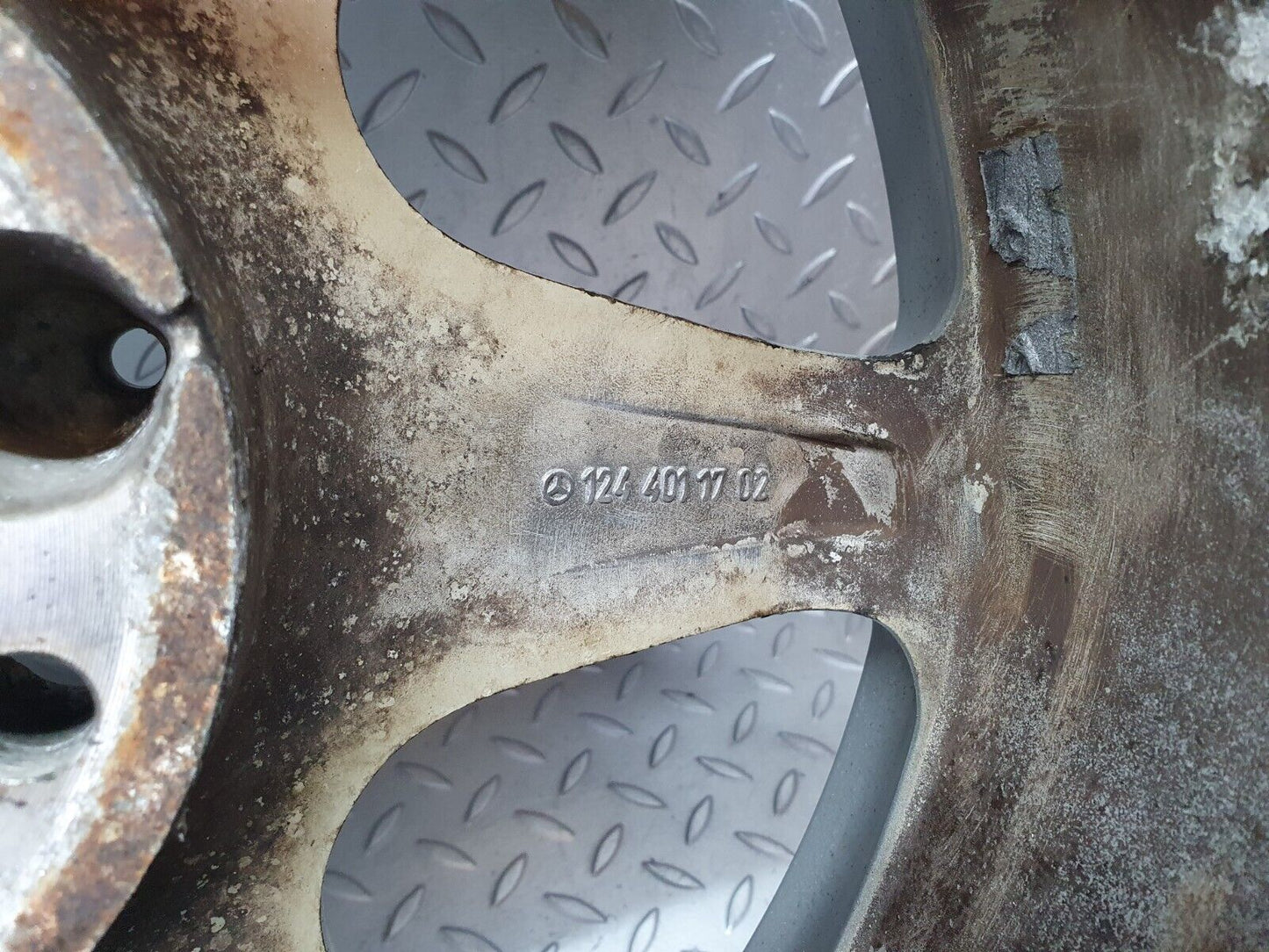 42632 Mercedes-Benz R129 320SL Alloy Wheel Set 8 1/4Jx17H2 ET34 1244011702