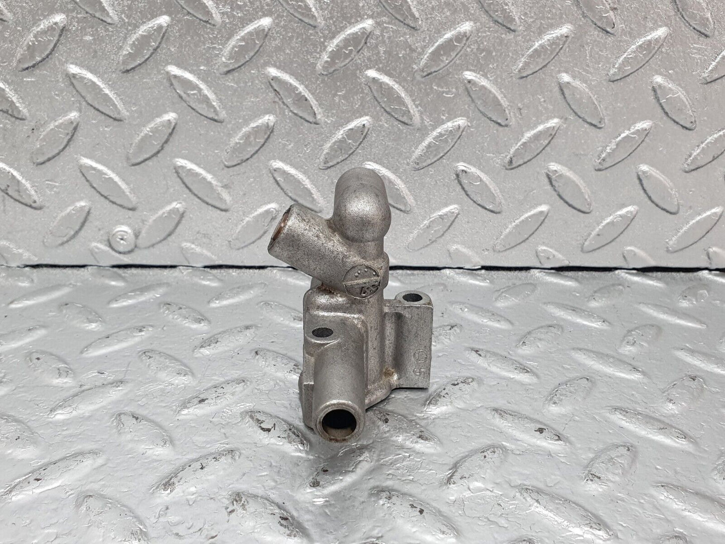 44028 Mercedes-Benz C123 230CE Coupe Idle Control Valve 1020941212