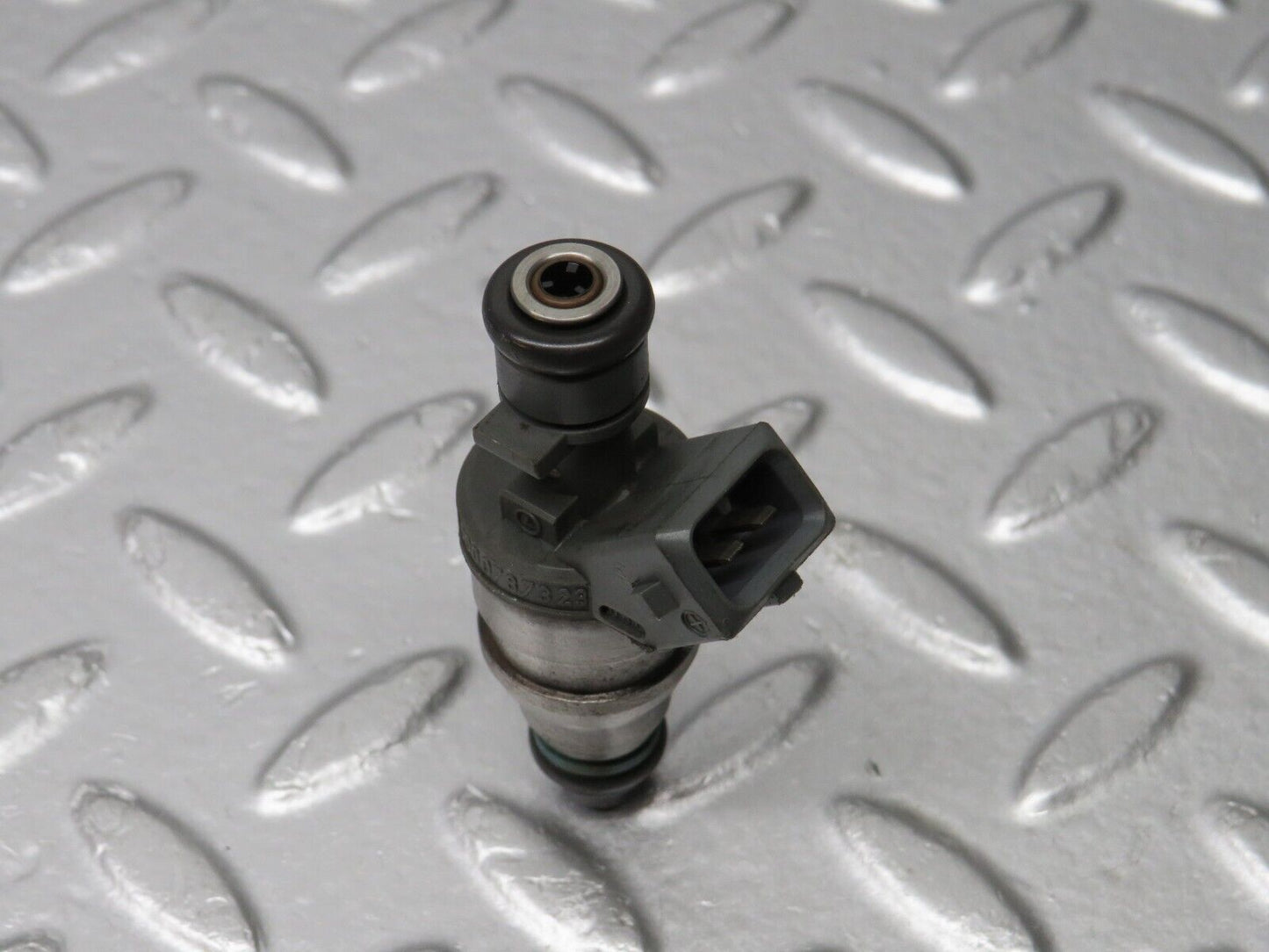 39424 Mercedes-Benz R129 320SL Coupe Fuel Injector Bosch 0000787323 0280155209