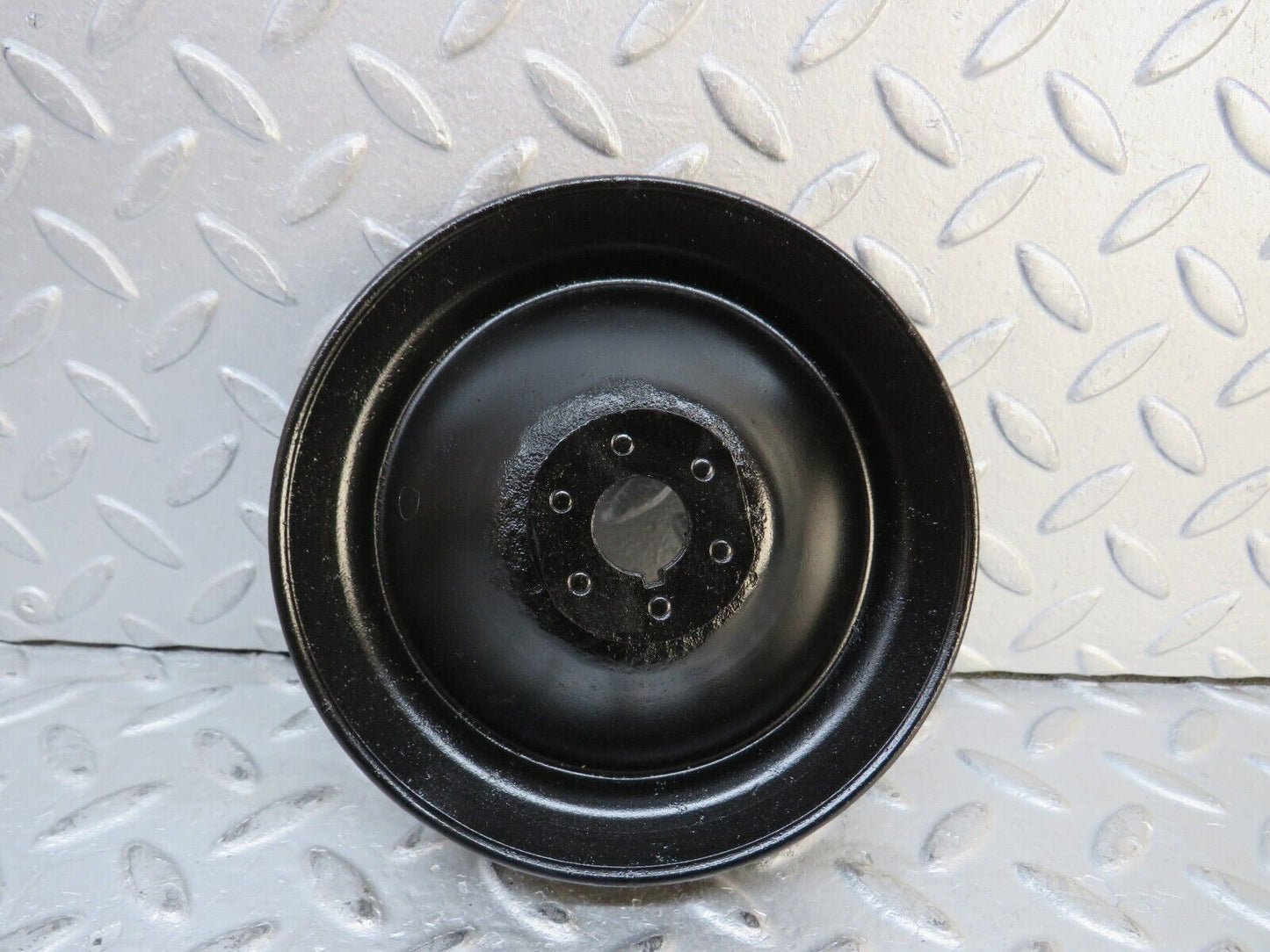 37652 Mercedes-Benz W109 300SEL Power Steering Pump Pulley