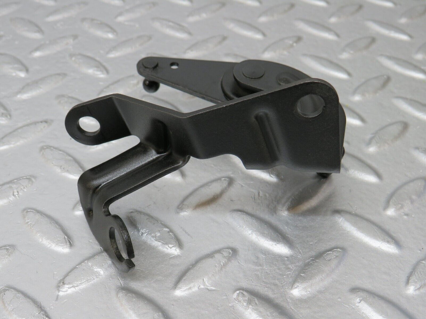 34586 Mercedes-Benz C126 380SEC Coupe Throttle Linkage