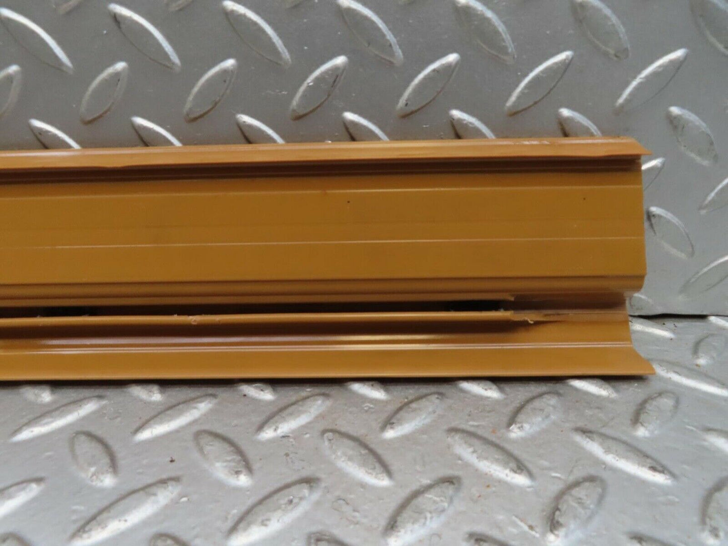 15854 Mercedes-Benz W123 280E Rear Right Door Sill Trim Beige
