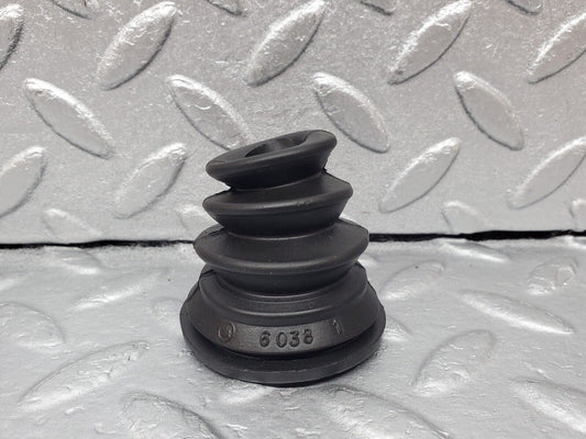 45851 Mercedes-Benz W126 420SE Brake Servo Vacuum Pipe Rubber Cover 1269971781