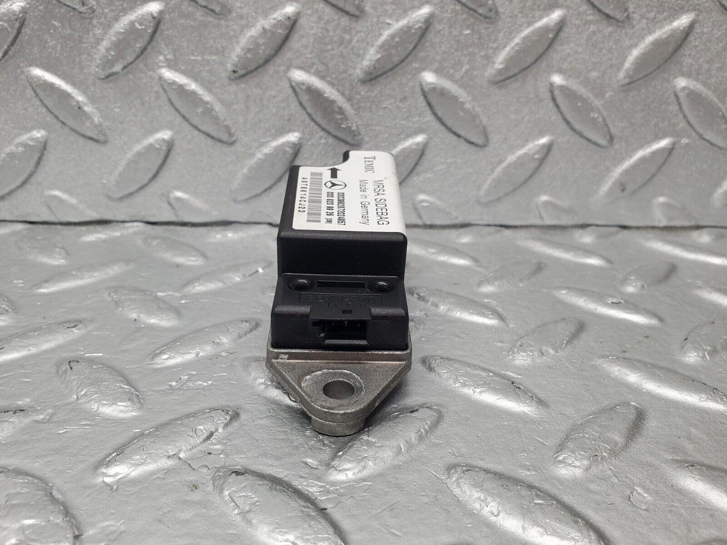 46791 Mercedes-Benz R129 320SL Coupe Airbag Crash Sensor 0008209926