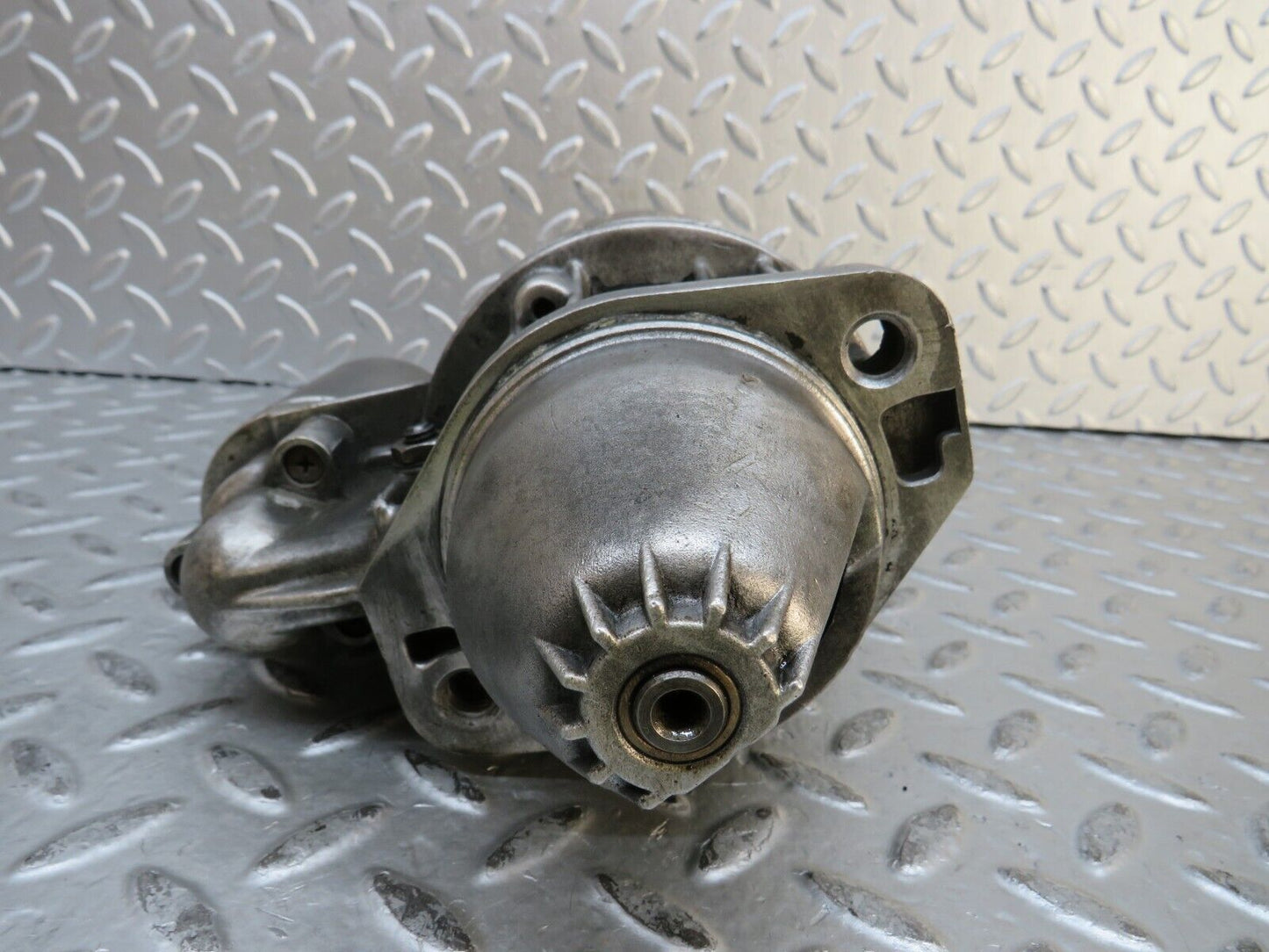 28483 Mercedes-Benz S123 240D Wagon Starter Motor Bosch 0001362600
