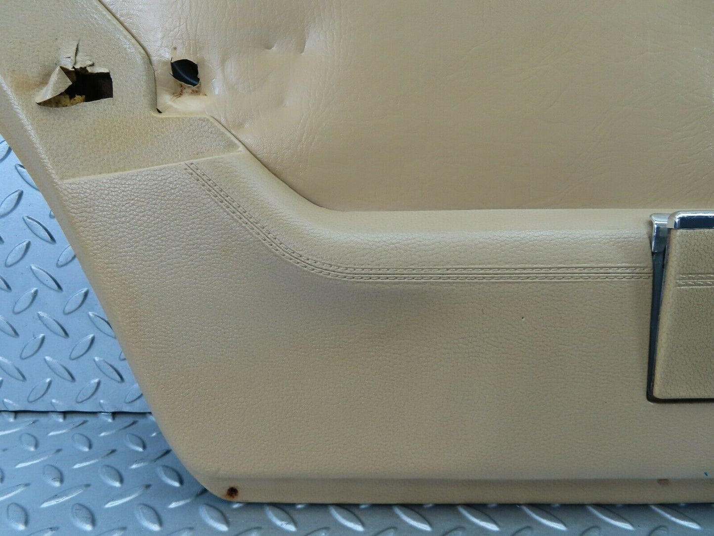 7316 Mercedes-Benz W116 450SE Rear Left Door Card Beige 1167370170