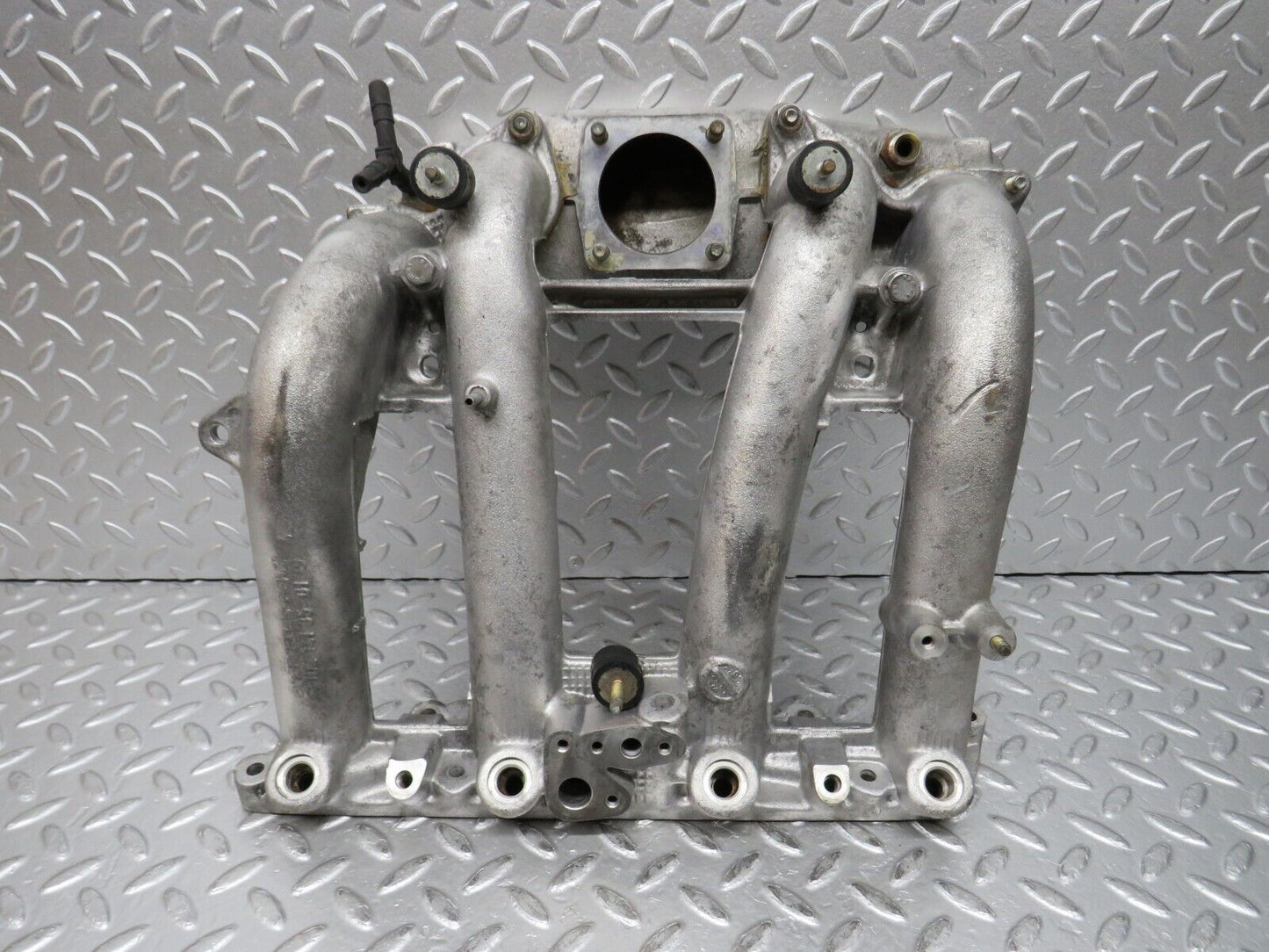 31856 Mercedes-Benz W201 190LE 1.8L Intake Manifold 1021413501