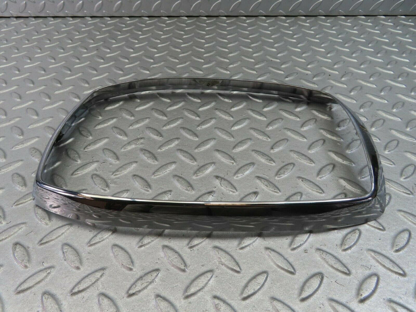 8177 Mercedes-Benz W114 Headlight Chrome Frame
