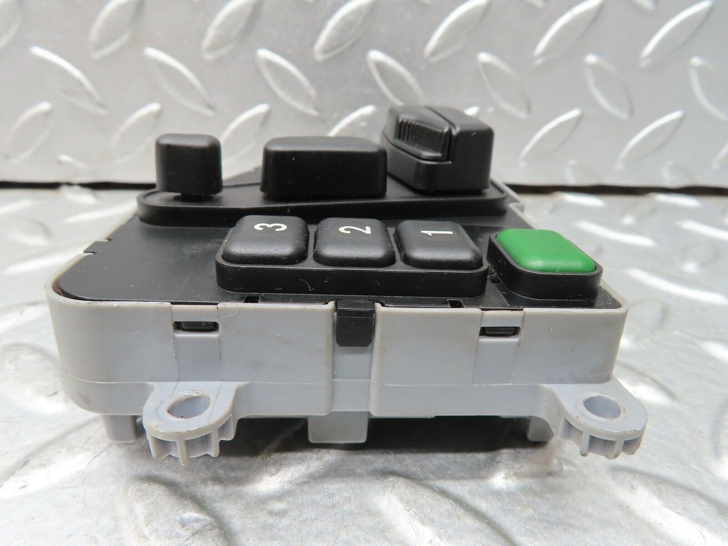19466 Mercedes-Benz C140 CL420 Coupe Left Seat Adjustment Switch 1408200510